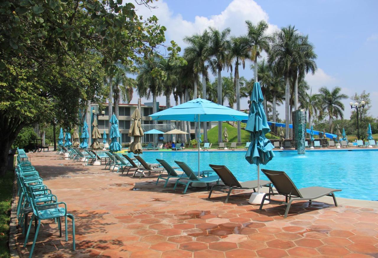 Hotel Y Parque Acuatico La Caldera Abasolo Esterno foto